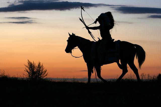 Indianer auf Pferd Bild